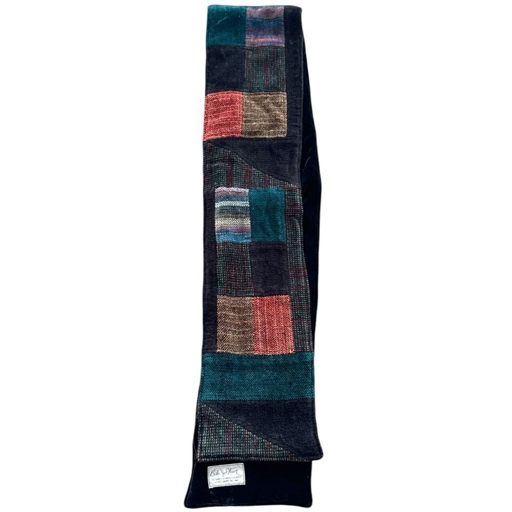 Patchwork Scarf with Multicolor Design - image 2